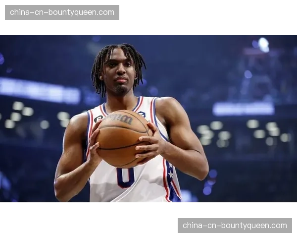 从双向合同到顶薪候选：泰雷斯-马克西的四年飞速崛起之路